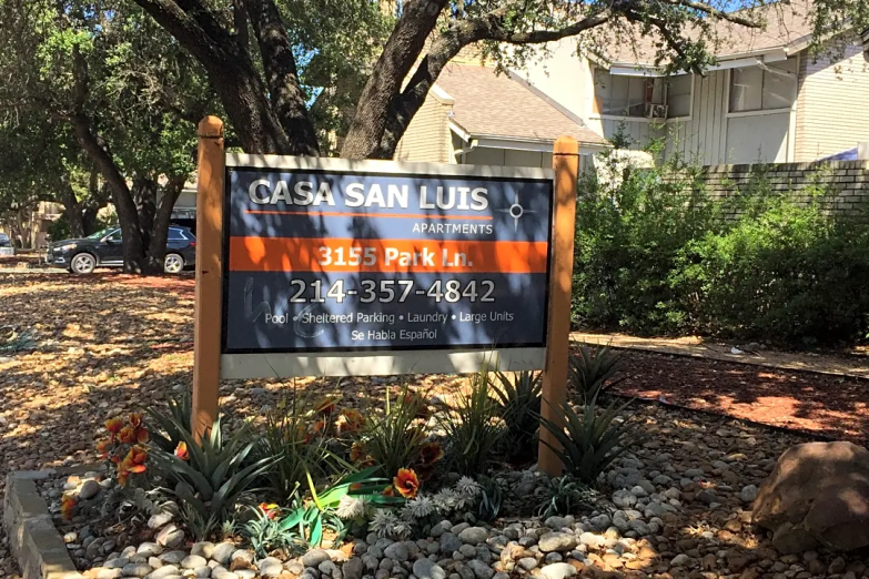 Casa San Luis Apartments signage